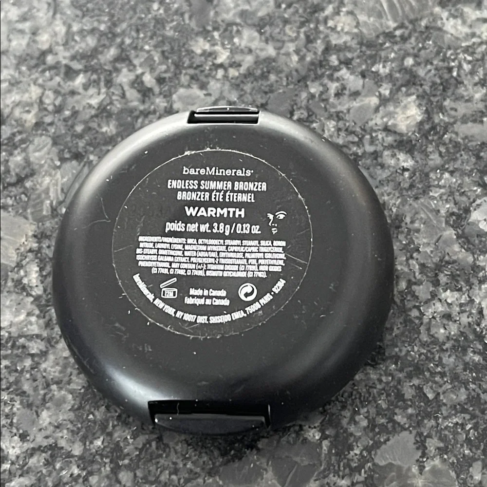 Bare Minerals Endless Summer Bronzer in Warmth natural looking less pore finish